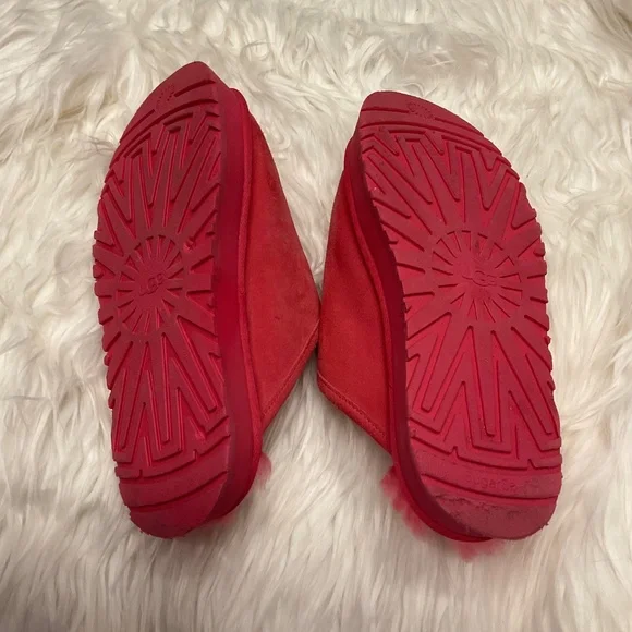 Pink UGGS 🩰🎀🩷 - Picture 2 of 2